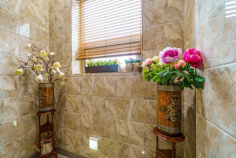 Bathroom 5, Samcheok Come Play Pension, Samcheok