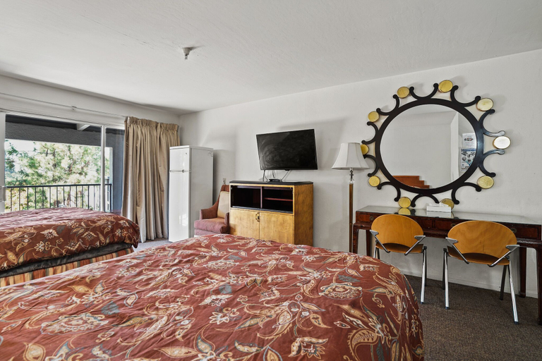 Bedroom 2, Mission Peak Lodge, Alameda