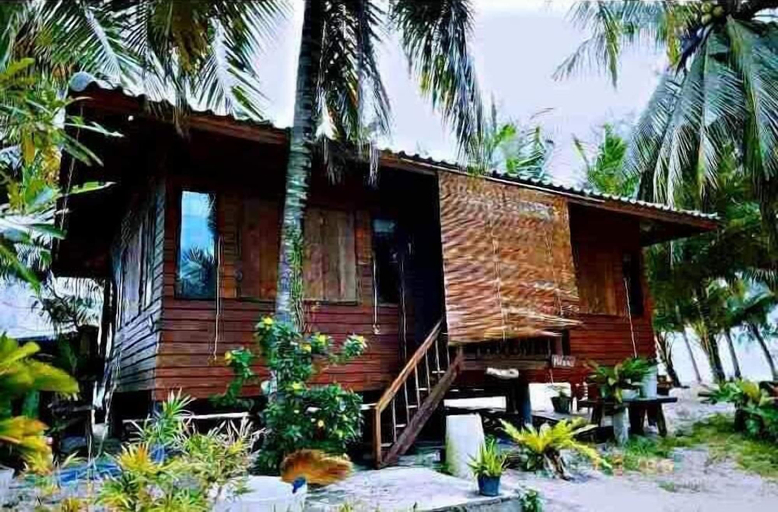 Exterior & Views 1, Natural High Beach Cafe & Homestay, Sichon