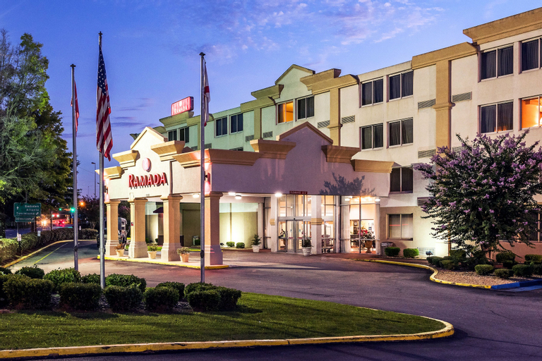 Ramada by Wyndham Birmingham Airport, Jefferson