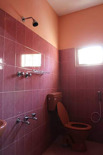 Bathroom 5, Vinodhara Guesthouse, Kancheepuram