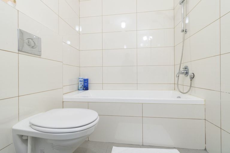 Bathroom 4, The Haneviim Court - Isrentals, Jerusalem