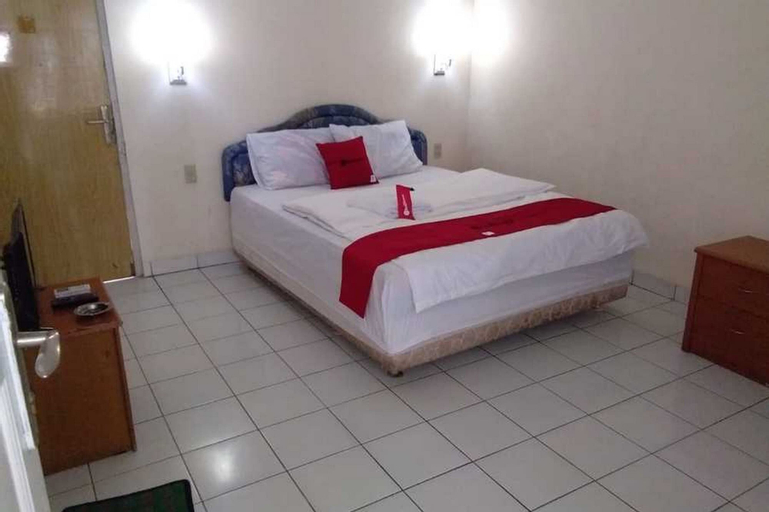 Bedroom 3, RedDoorz near Lokawisata Baturaden 2, Banyumas