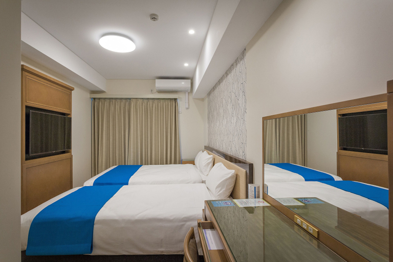Bedroom 3, Kariyushi LCH Resort, Onna