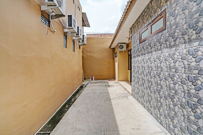 Others 5, OYO 92062 Pondok Aurel Wahidin (permanently closed), Cirebon