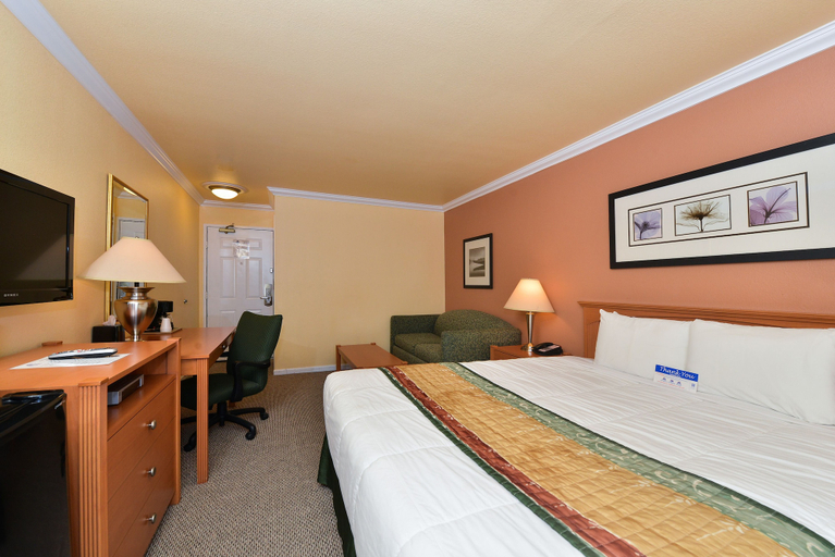 Bedroom 4, Inn By The SFO, San Mateo