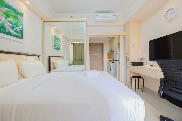 Bedroom 3, Minimalist and Comfy Studio The Oasis Cikarang Apartment, Cikarang