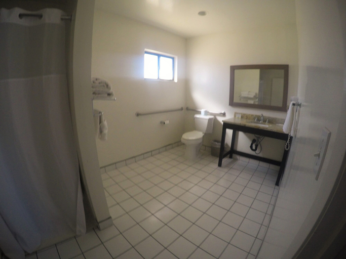 Bathroom 5, Americas Best Value Inn Blythe, Riverside