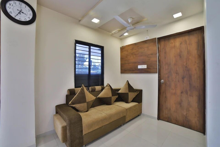 Others 5, Hotel Maan Palace, Gandhinagar