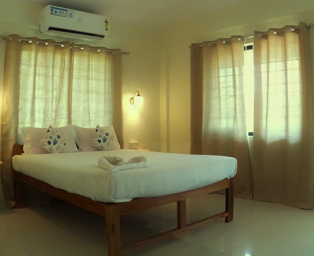 Bedroom, Blue Jay, North Goa
