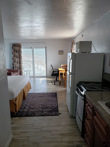 Others 5, Topaz Motel, Flagler