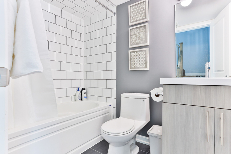 Bathroom 4, Central 3BDR Townhouse in Downsview Park, Toronto