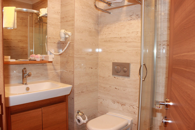 Bathroom 5, Imerhan Otel, Kuşadası