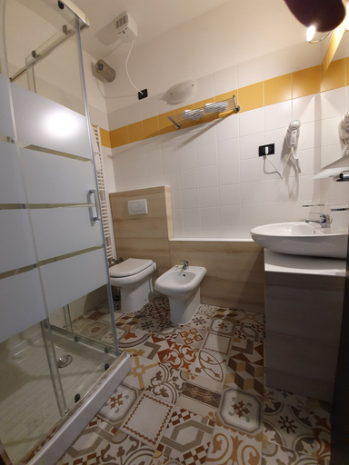 Bathroom 5, Aquasole, Varese