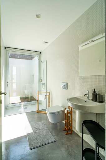 Bathroom 3, Golden House, Vila Flor