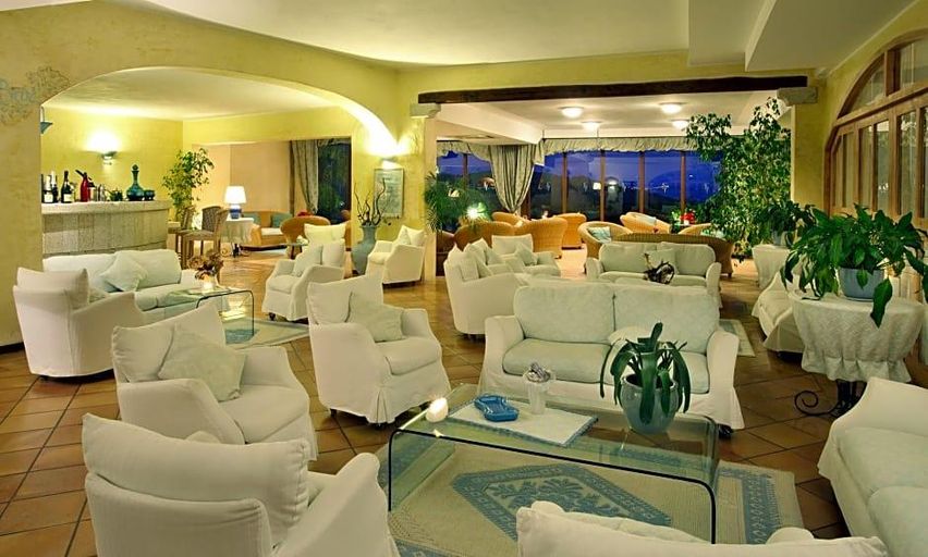 Food & Drinks 5, Hotel Pulicinu, Olbia-Tempio
