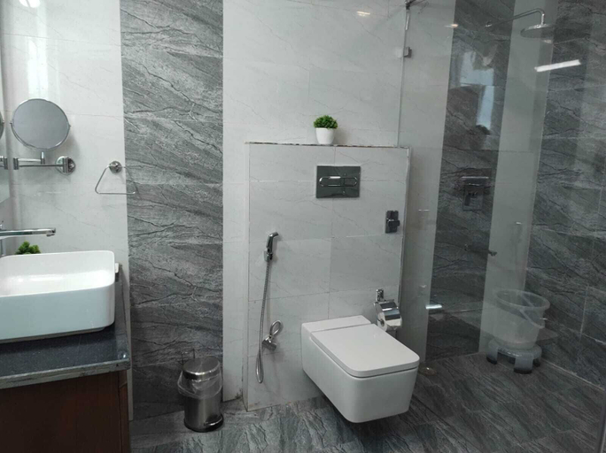 Bathroom 3, Club 21by Sariska Fun city, Alwar