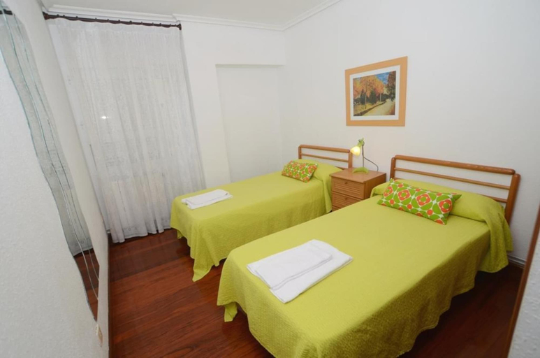 Bedroom 2, Apartment in Isla, Cantabria 102803 by MO Rentals, Cantabria