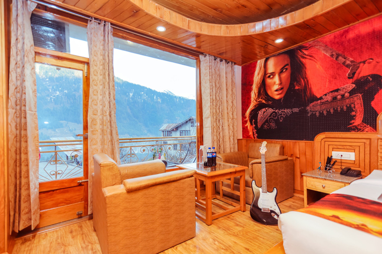 Bedroom 3, Hotel Smugglers, Kullu