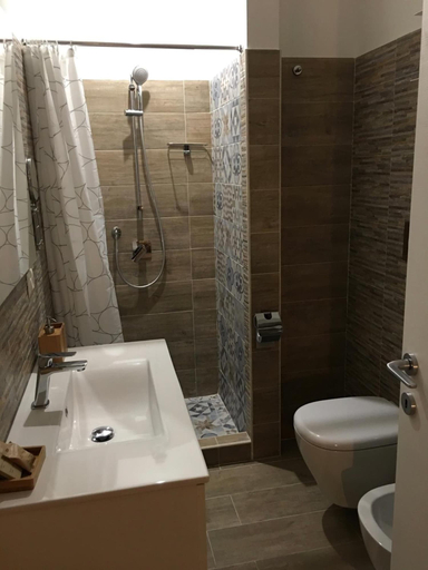 Bathroom, Verrazzano 37 Guest House, Roma