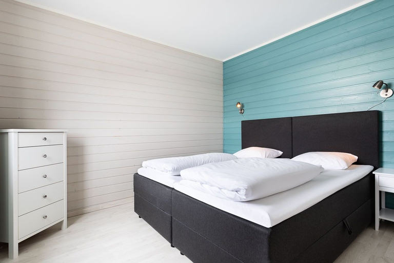 Bedroom 2, Eliassen Rorbuer, Moskenes