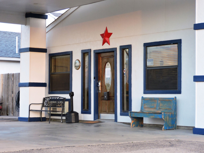 Exterior & Views 2, Riata Inn, Presidio
