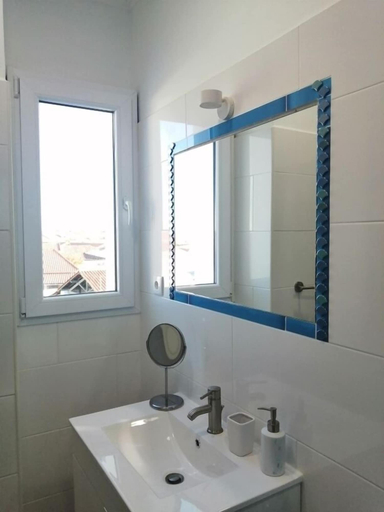 Bathroom 4, Pias Guesthouse, Serpa