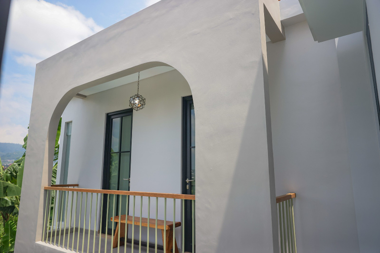 Exterior & Views 3, Rumansa Villa Batu, Malang