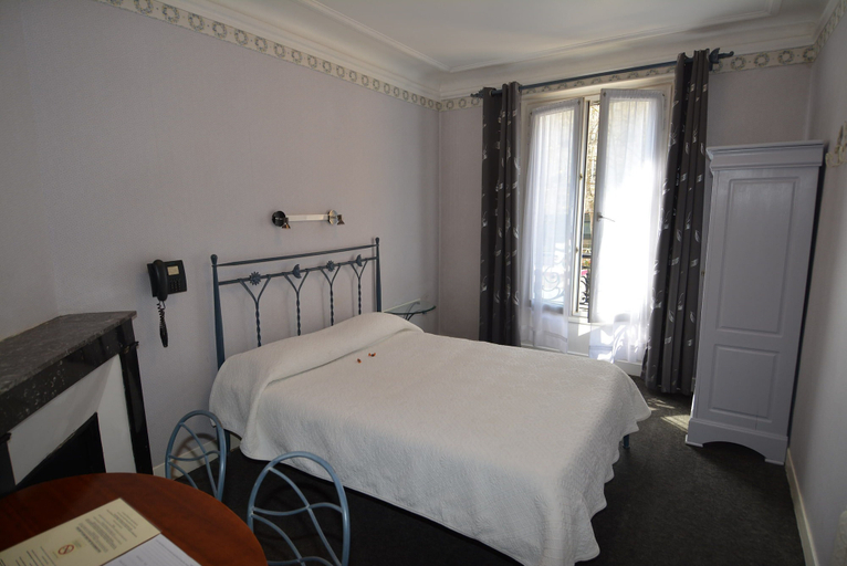 Bedroom 2, Port Royal Hotel, Paris