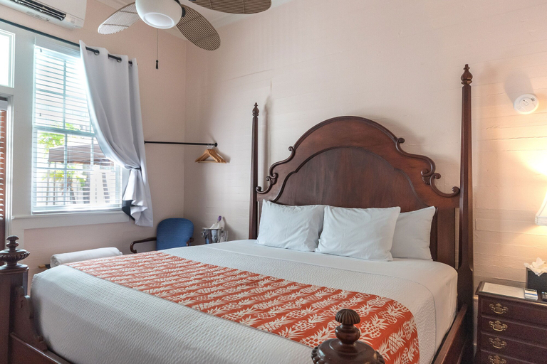 Bedroom 2, The Porch on Frances Inn, Monroe