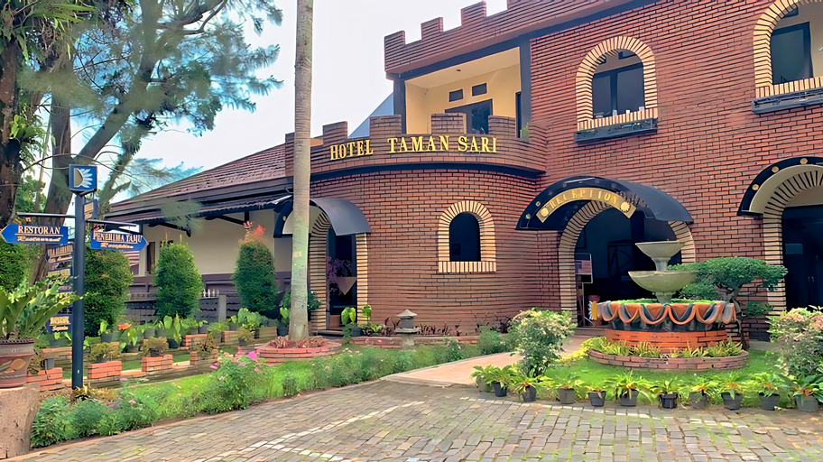 Exterior & Views 1, Hotel Taman Sari & Resort Sukabumi, Sukabumi