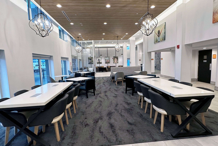 Food & Drinks 5, La Quinta by Wyndham Chicago O'Hare Airport, Cook
