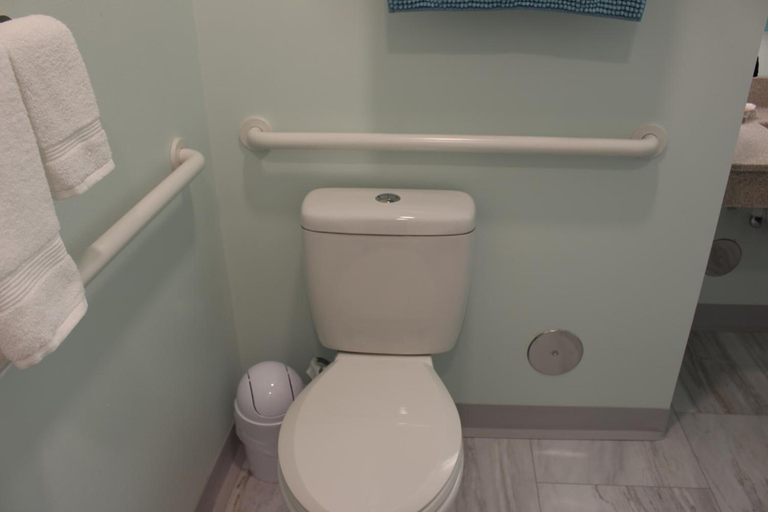 Bathroom 4, Worthington of Logan, Hocking