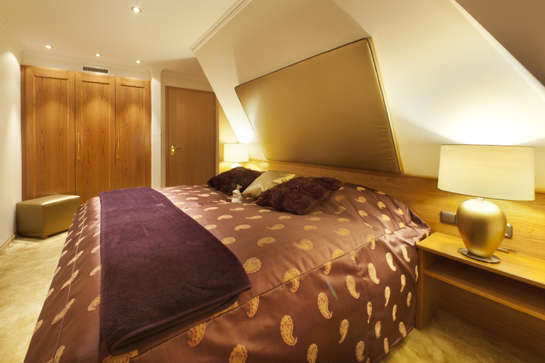 Bedroom 2, Hotel Schlosskrone, Ostallgäu