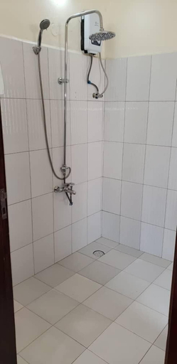 Bathroom 2, Rocy Hotel, Mbale