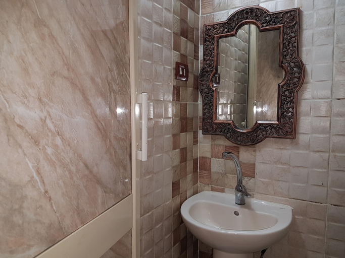 Bathroom 4, Paradise Boutique Hotel, 'Abdin