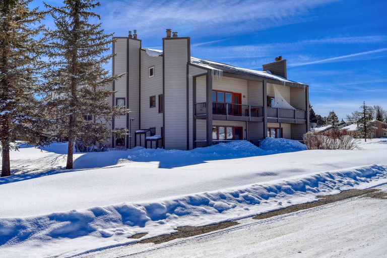 Exterior & Views 2, Valley View Loft, Archuleta