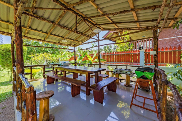 Food & Drinks 4, Rat Villa, Phuket Island