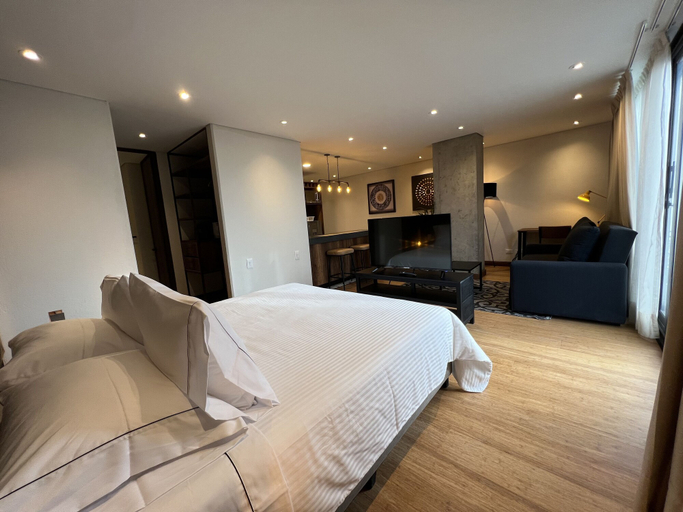 Bedroom 2, R3 / Unique loft in Historic Candelaria, Santafé de Bogotá