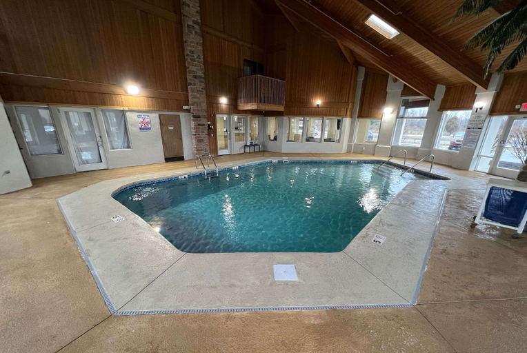 Sport & Beauty 4, Days Inn by Wyndham Batavia Ohio, Clermont