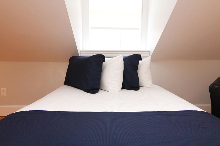 Bedroom 3, Maverick Suites at 40 Temple St, Boston
