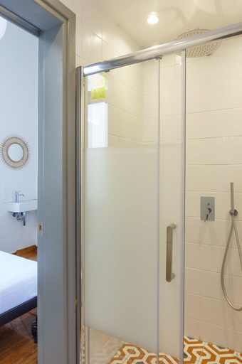 Bathroom 5, Dioskouros Hostel, Attica