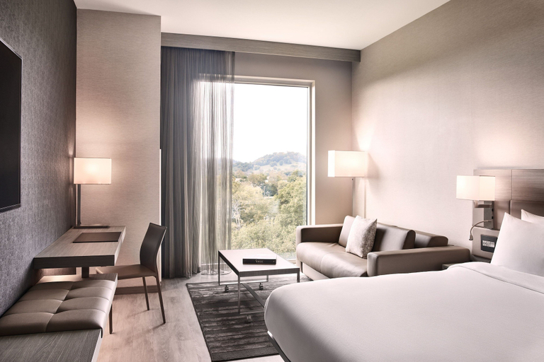 Bedroom 2, AC Hotel by Marriott Nashville Brentwood, Williamson