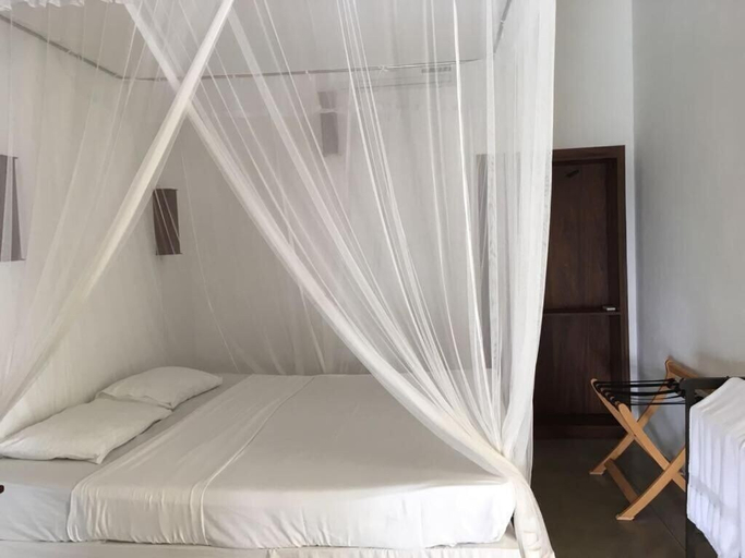 Bedroom 3, Sun N Sea Hotel, Habaraduwa