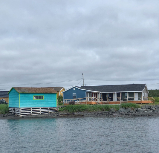 Exterior & Views