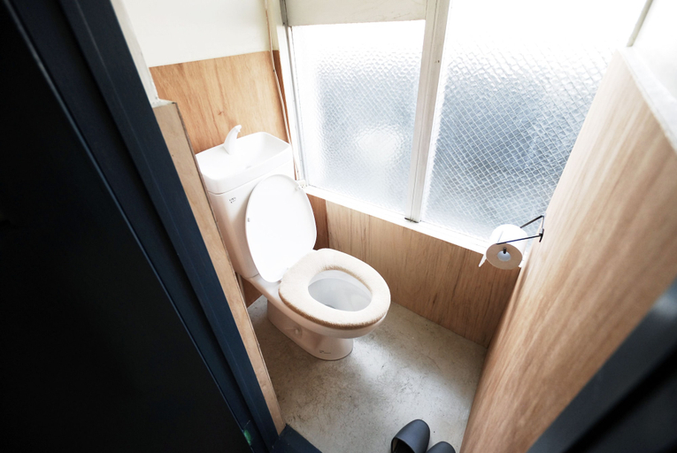 Bathroom 5, Guesthouse Rico, Wakayama