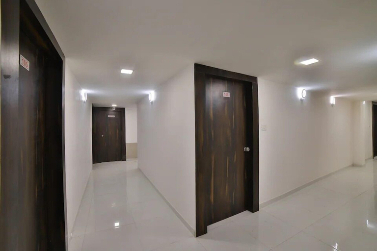 Others 4, Hotel Maan Palace, Gandhinagar
