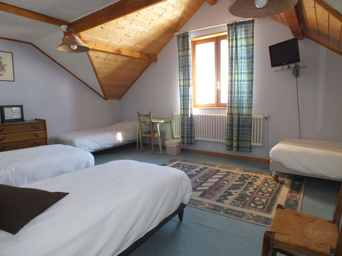 Bedroom 2, Hôtel La Prairie, Isère