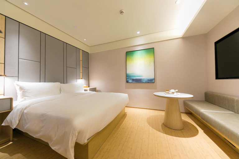 Bedroom 12