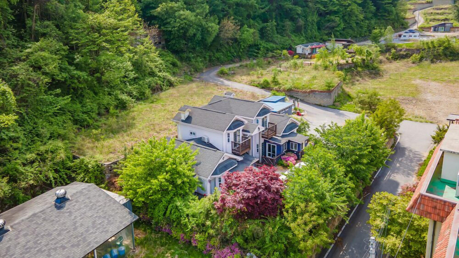 Exterior & Views 2, Gapyeong Gartenheim pet Friendly Pension, Gapyeong